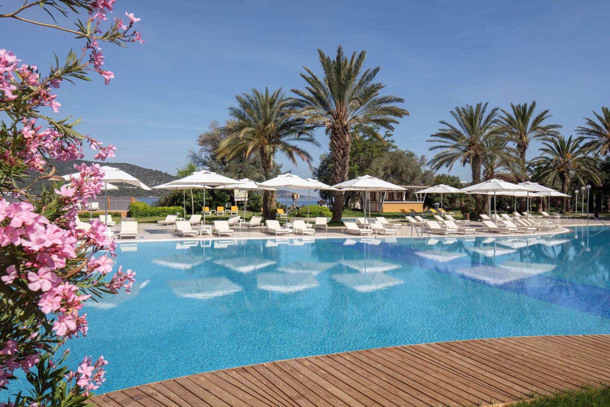 Doubletree By Hilton Bodrum Isil Club All-Inclusive Resort Торба Экстерьер фото